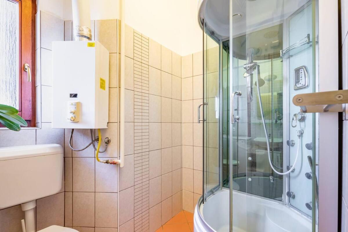 Vamhaz Boulevard Apartments บูดาเปสต์ ภายนอก รูปภาพ