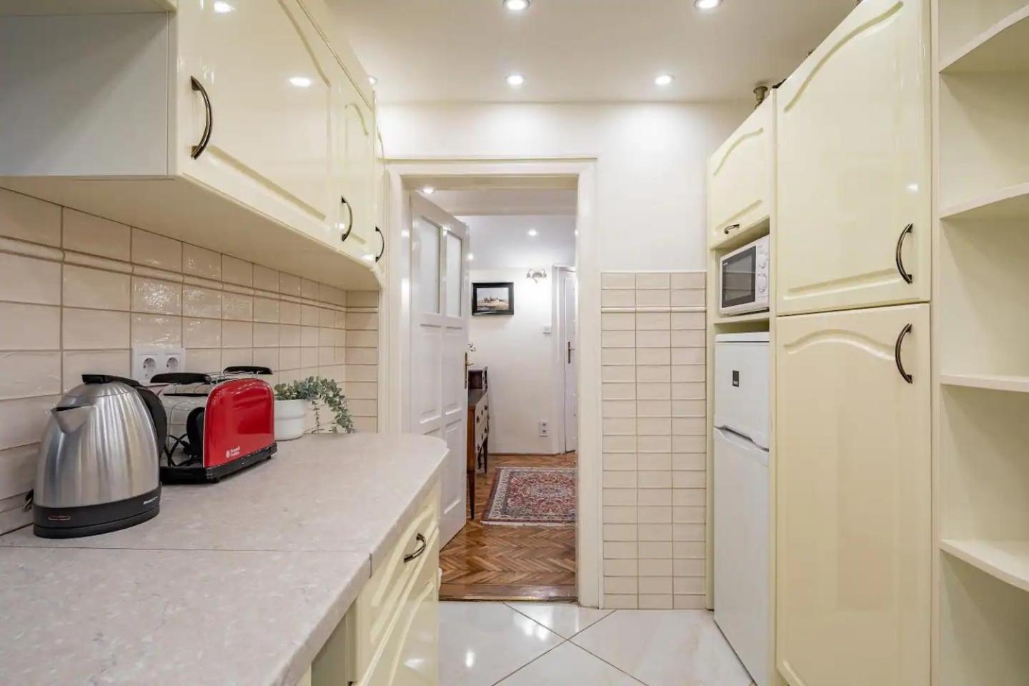 Vamhaz Boulevard Apartments บูดาเปสต์ ภายนอก รูปภาพ