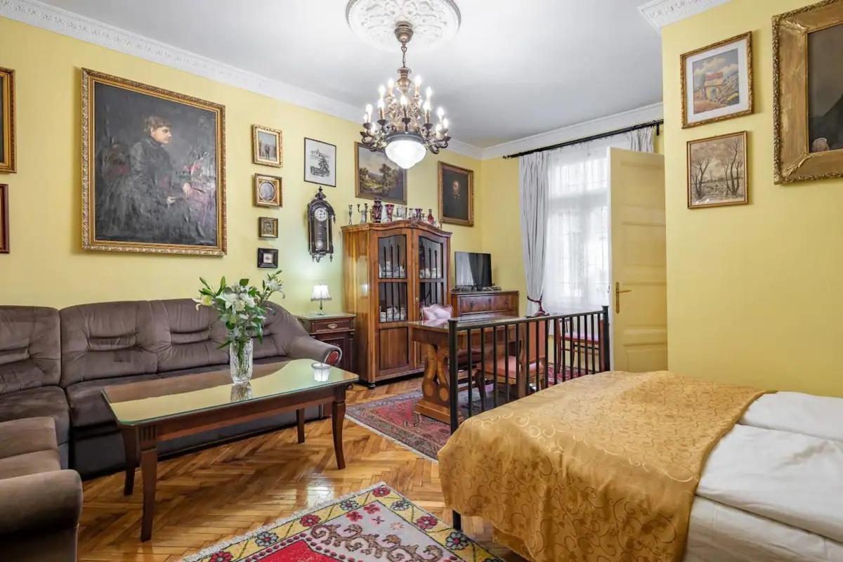Vamhaz Boulevard Apartments บูดาเปสต์ ภายนอก รูปภาพ